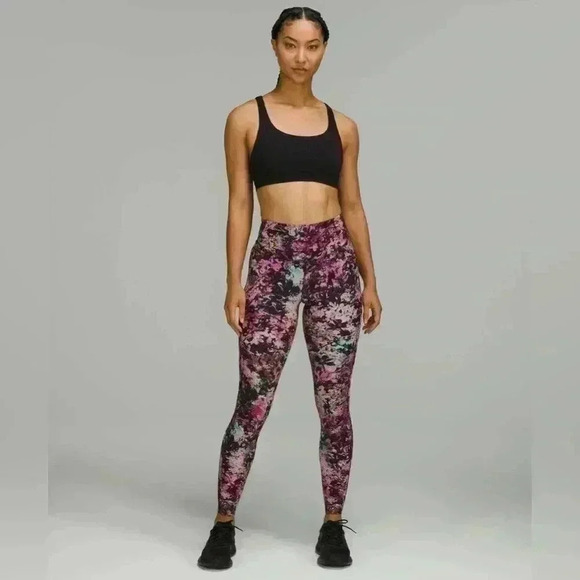 Lululemon 🍋- Base  PaceHR tight 28” - Picture 1 of 5